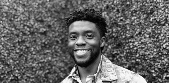 Ένα άγαλμα στη μνήμη του Chadwick Boseman