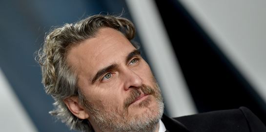Joaquin Phoenix και Danny Ramirez στη νέα αστυνομική ταινία του Todd Haynes
