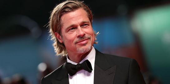Ο Brad Pitt και η Penélope Cruz ζουν έναν παράνομο έρωτα