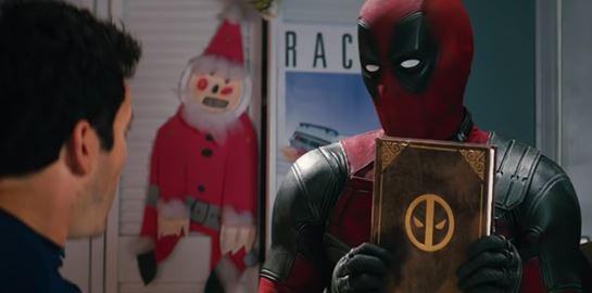 O Deadpool σοβαρεύει κάπως ενόψει Χριστουγέννων (και για καλό σκοπό)