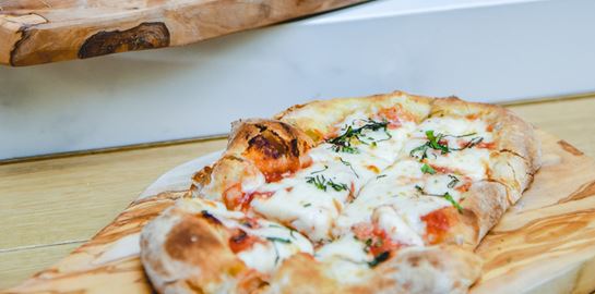 Mία υπέροχη "Pizza non Pizza" στο κέντρο της Αθήνας