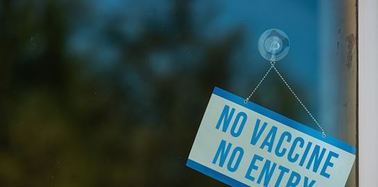 Οι νέες απαγορευμένες ζώνες για τους ανεμβολίαστους