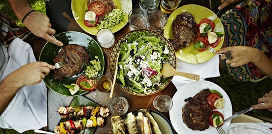 Διατροφικά tricks για να μην βάλεις κιλά