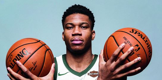 Γιάννης Αντετοκούνμπο: Από παιδί - θαύμα, στην κορυφή του ΝΒΑ