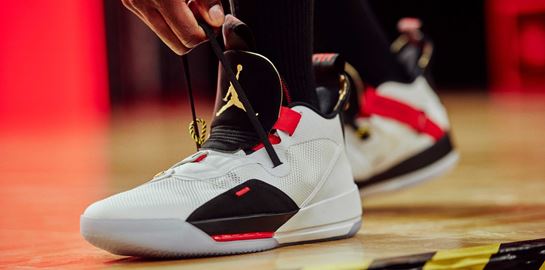 Τα Air Jordan 33 σχεδιάστηκαν για να αλλάξουν το παιχνίδι