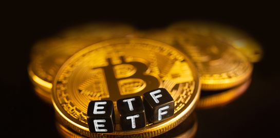 Το bitcoin φλερτάρει με νέο ιστορικό ρεκόρ