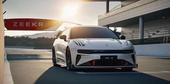Η Zeekr αποκάλυψε το πολυτελές σπορ ηλεκτρικό της