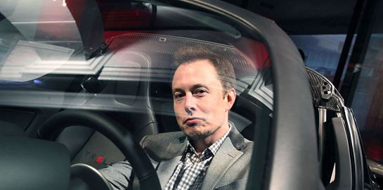 Elon Musk και Tesla στην κούρσα εμβολίων κατά του κορονοϊού