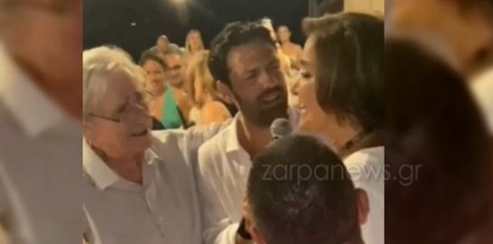 Ντόρα Μπακογιάννη και Κωνσταντίνος Αργυρός τραγούδησαν μαζί Ξυλούρη, έγινε κι αυτό