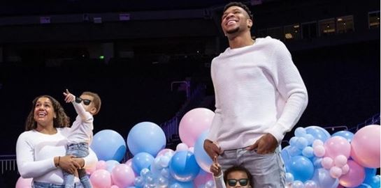 Ο Γιάννης Αντετοκούνμπο θα γίνει μπαμπάς για τρίτη φορά