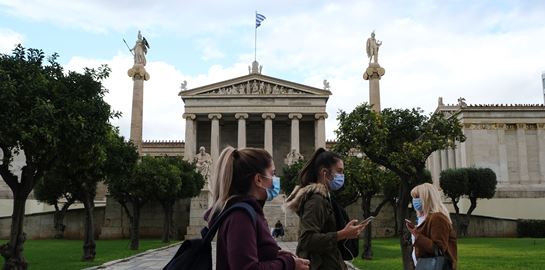 Χαλάρωση lockdown: Το σχέδιο για κομμωτήρια, λιανεμπόριο, κωδικό &quot;6&quot; και Σαββατοκύριακα