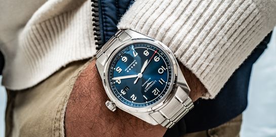 Τα ρολόγια με μπρασελέ  από ατσάλι είναι ο καλύτερος φίλος του αντρικού καρπού