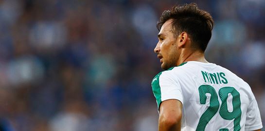 Ο Σωτήρης Νίνης κρέμασε τα ποδοσφαιρικά του παπούτσια