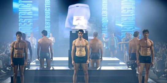 IUMAN-Intimissimi Uomo, ένα νέο όνομα για να γιορτάσουμε δέκα χρόνια επιτυχίας με το βλέμμα στραμμένο στο μέλλον