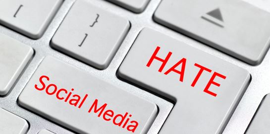 Πώς θα ελεγχθούν καλύτερα τα social media;
