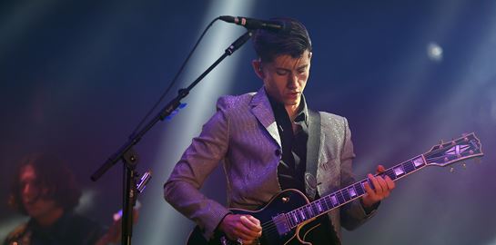 Οι Arctic Monkeys και πώς να μη βγαίνεις ποτέ εκτός μόδας