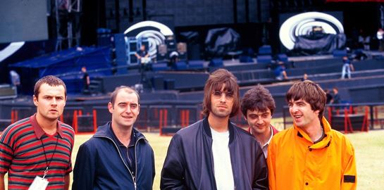 Γιατί το στυλ των Oasis παραμένει διαχρονικό