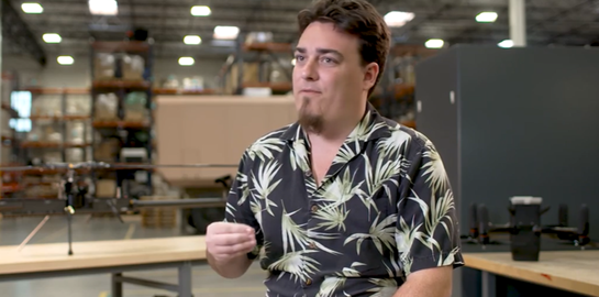 Palmer Luckey, o αυτοδίδακτoς μηχανικός που πλούτισε από τον πόλεμο στην Ουκρανία