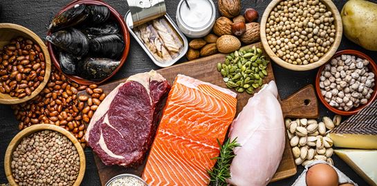 5 σημάδια που δείχνουν ότι δεν καταναλώνεις αρκετή πρωτεΐνη