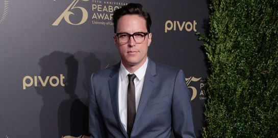 Ο σκηνοθέτης του Bond 25 ντύνεται καλύτερα από τον 007