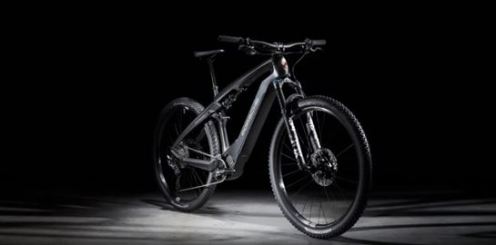 Κομψά ηλεκτρικά ποδήλατα με την υπογραφή της Porsche