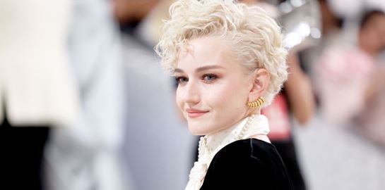 Wolf Man, η νέα ταινία της Julia Garner