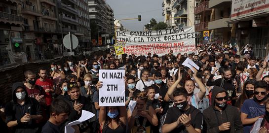 Η γυναίκα που τόλμησε να καταγγείλει τη Χρυσή Αυγή