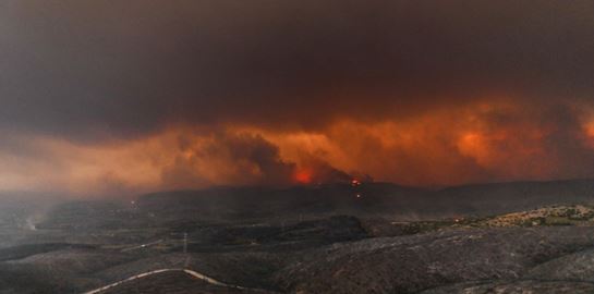 Τι πήγε στραβά και ξέφυγαν οι φωτιές σε Έβρο και Πάρνηθα;
