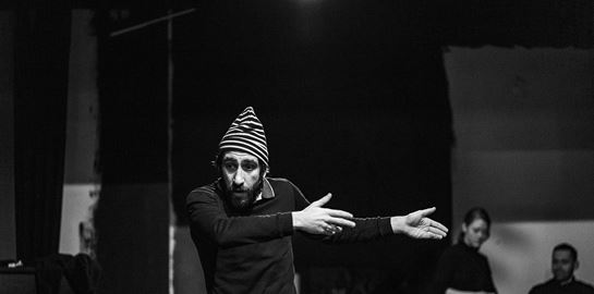 Ο Χάρης Φραγκούλης όταν ήταν μικρός είχε κανονική μύτη και ξανθά μπουκλάκια