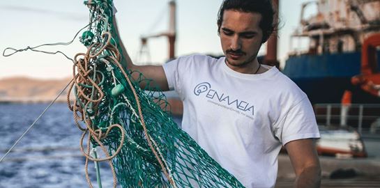 Η ελληνική startup που καθαρίζει τον βυθό από τα πλαστικά