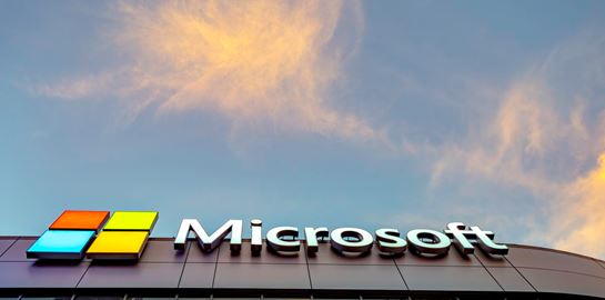 H Microsoft παίρνει ξεκάθαρη θέση απέναντι στο θέμα των αμβλώσεων στις ΗΠΑ