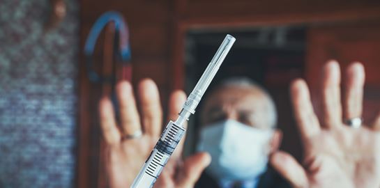 Τα νέα μέτρα που εξετάζονται για τους ανεμβολίαστους