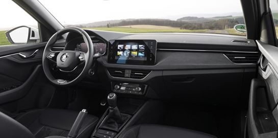 Έρευνα: Τι βασικό λείπει από τα καινούργια αυτοκίνητα