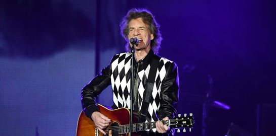 Ο Mick Jagger γιορτάζει τη λήξη του lockdown με νέο single