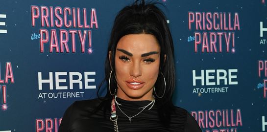 H Katie Price τρεντάρει στο ίντερνετ και δυστυχώς όχι για καλό