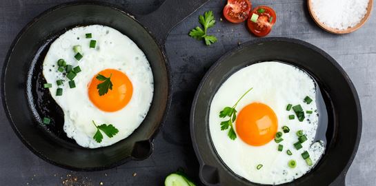 Γιατί αν τρως κάθε πρωί αυγά θα κρατήσεις τα μαλλιά σου στη θέση τους