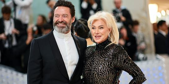 O Hugh Jackman είναι και πάλι single