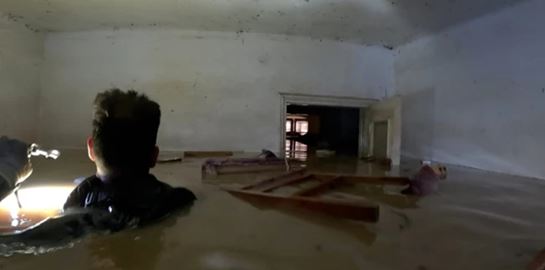 Συγκλονιστικές εικόνες από τις επιχειρήσεις της Μονάδας Υποβρύχιων Αποστολών στην Καρδίτσα