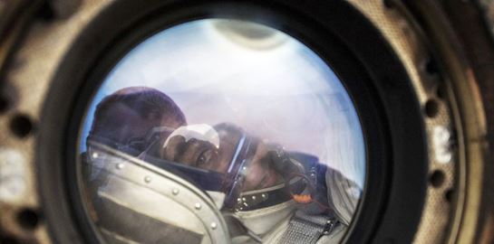 Πώς είναι να κάνεις σεξ στο διάστημα