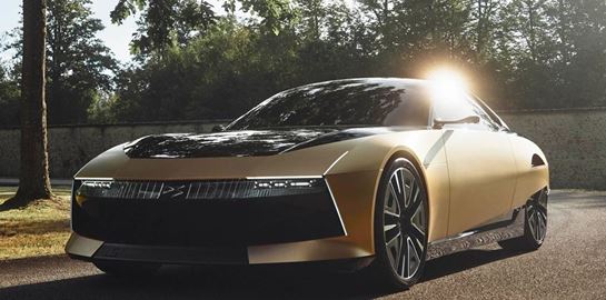 SM Tribute: Η DS γιορτάζει με αυτό το υπέροχο αυτοκίνητο