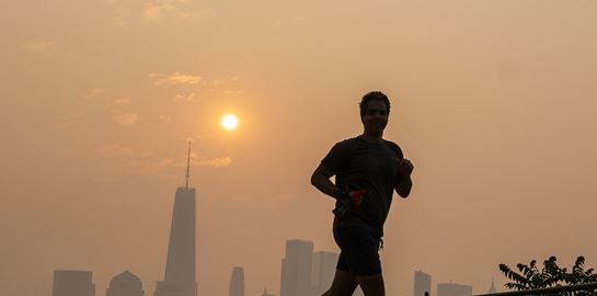 Έχει καταλάβει κανείς τι συμβαίνει με τις πυρκαγιές στον Καναδά;