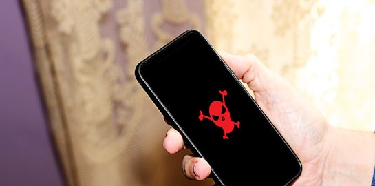 Πώς να καταλάβεις αν το κινητό σου έχει χακαριστεί από Pegasus λογισμικό