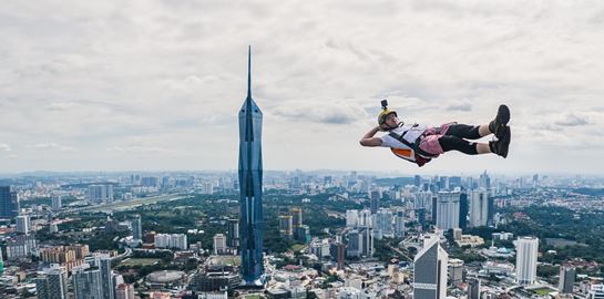 Αυτό είναι το πιο επίκινδυνο extreme sport στον πλανήτη