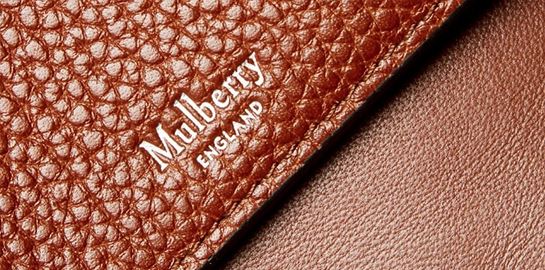 Πορτοφόλι: Το ύφασμα, το χρώμα, το σχέδιο