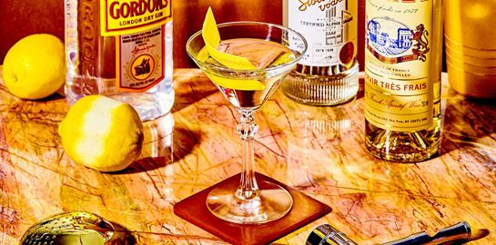 Η ιστορία και η συνταγή του Vesper, του ποτού του 007