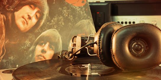 Ο Peter Jackson ετοιμάζει ντοκιμαντέρ για τους Beatles