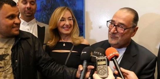 Βασίλη Καρρά, εσύ;