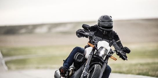 Το FXDR 114 είναι το νέο power cruiser της Harley-Davidson