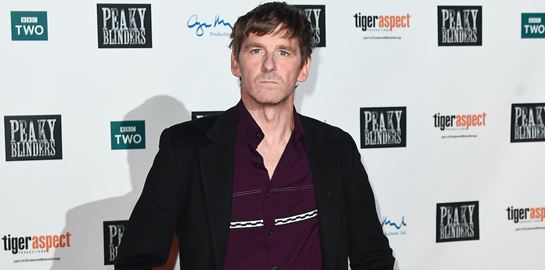 O Paul Anderson των Peaky Blinders πάει πόλεμο