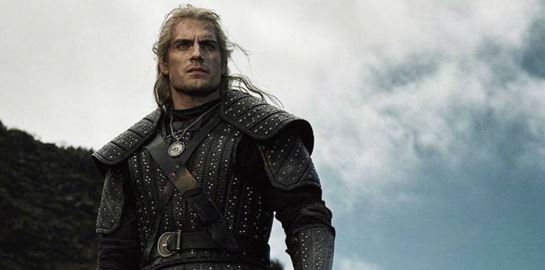 Μία τυπική ημέρα προετοιμασίας του Henry Cavill για το The Witcher